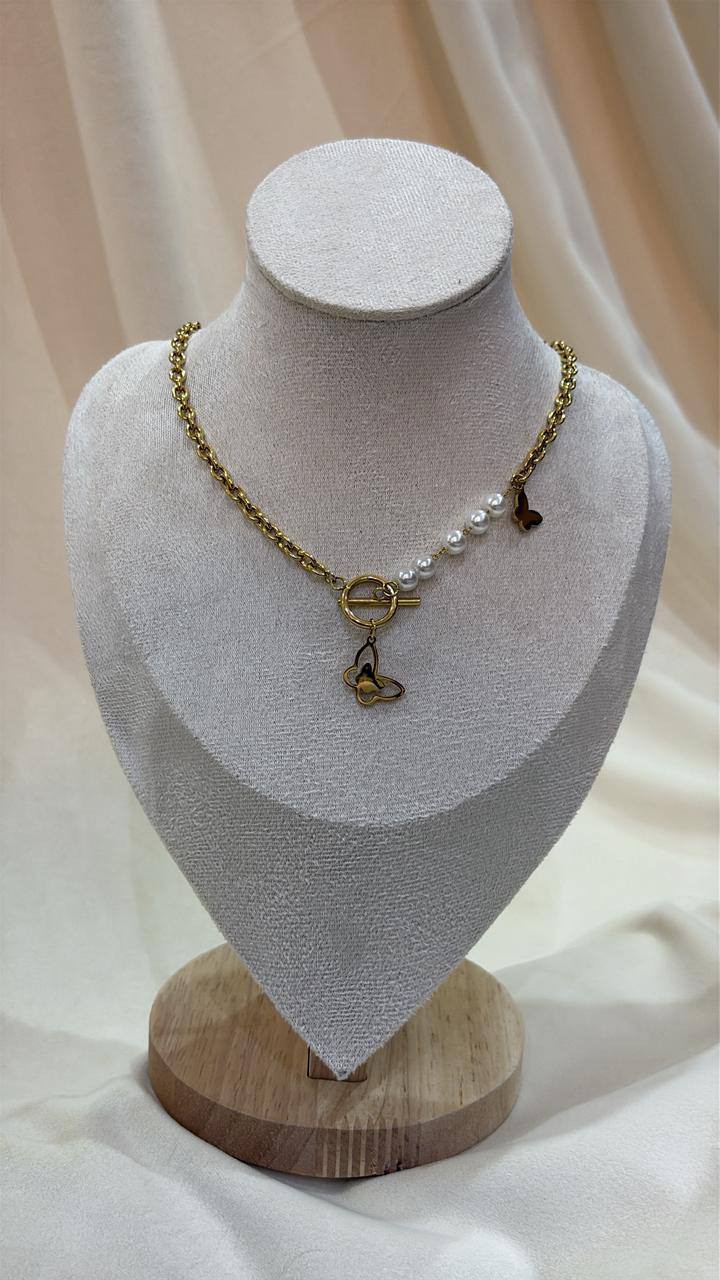 Butterfly necklace with loli