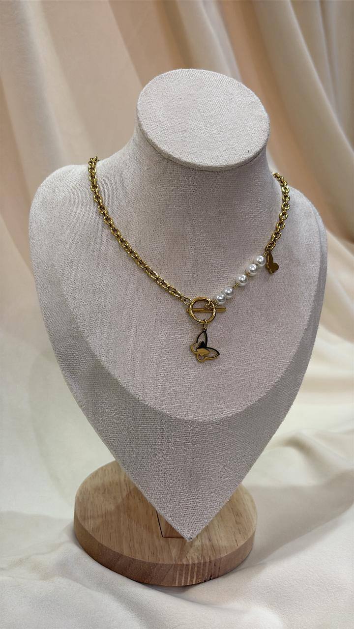 Butterfly necklace with loli