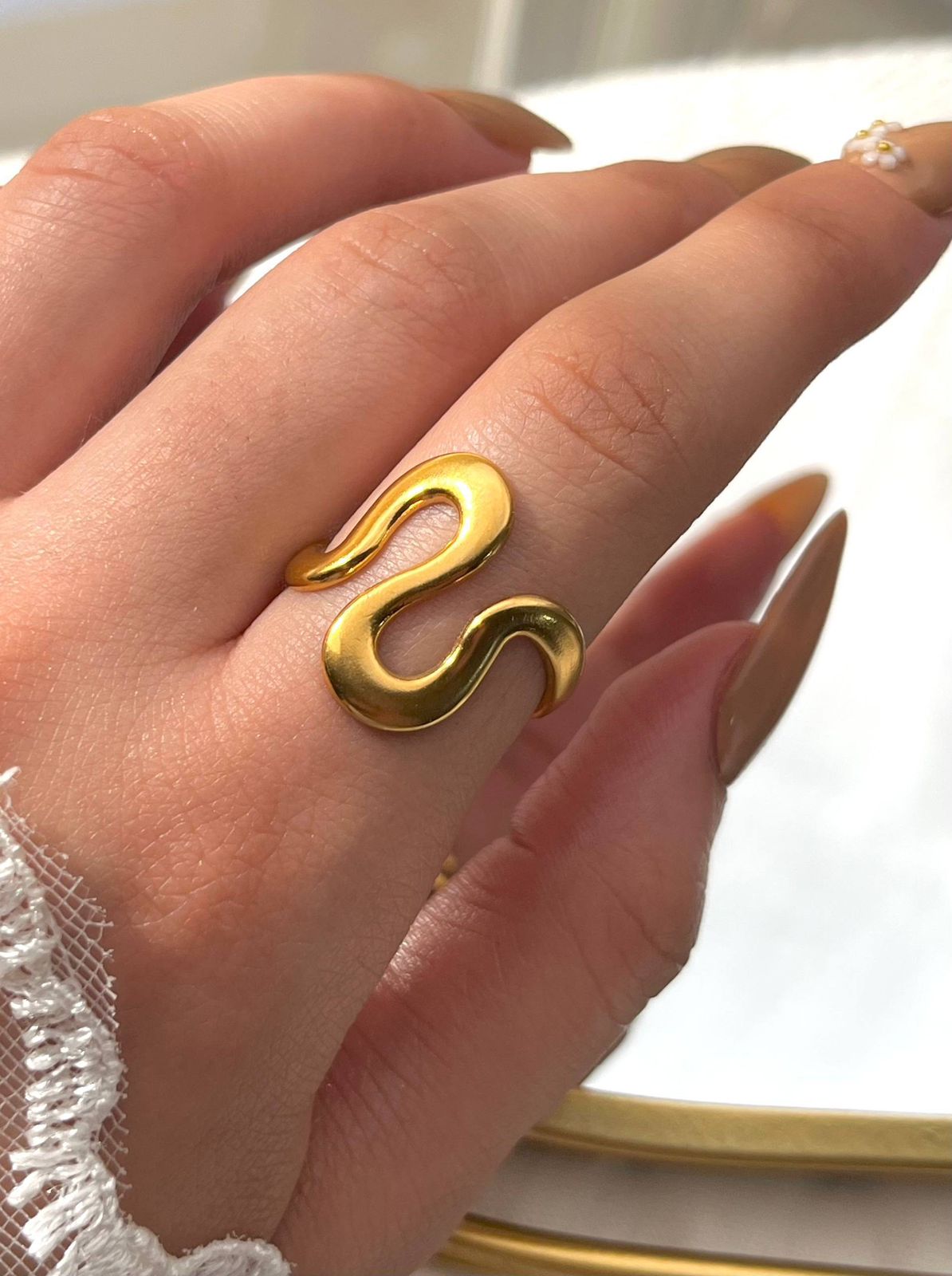 Zigzag ring