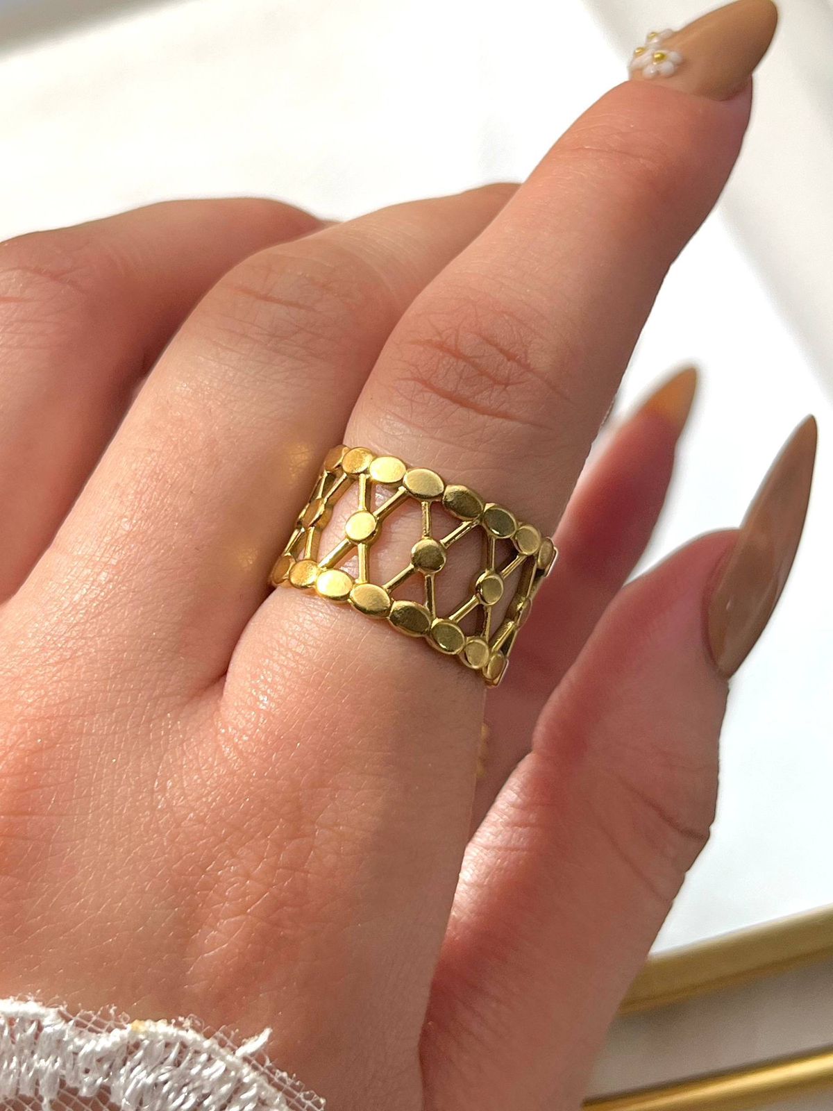 Zigzag ring