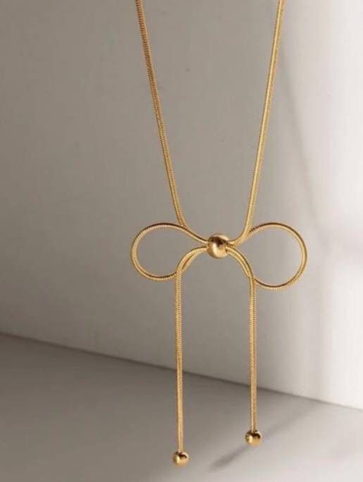 Bow Necklace